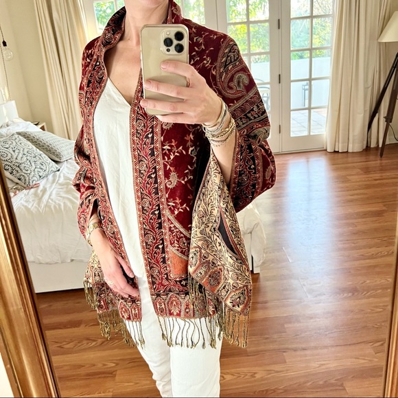 Paisley Burgundy 100% Pashmina - Picture 4 of 9